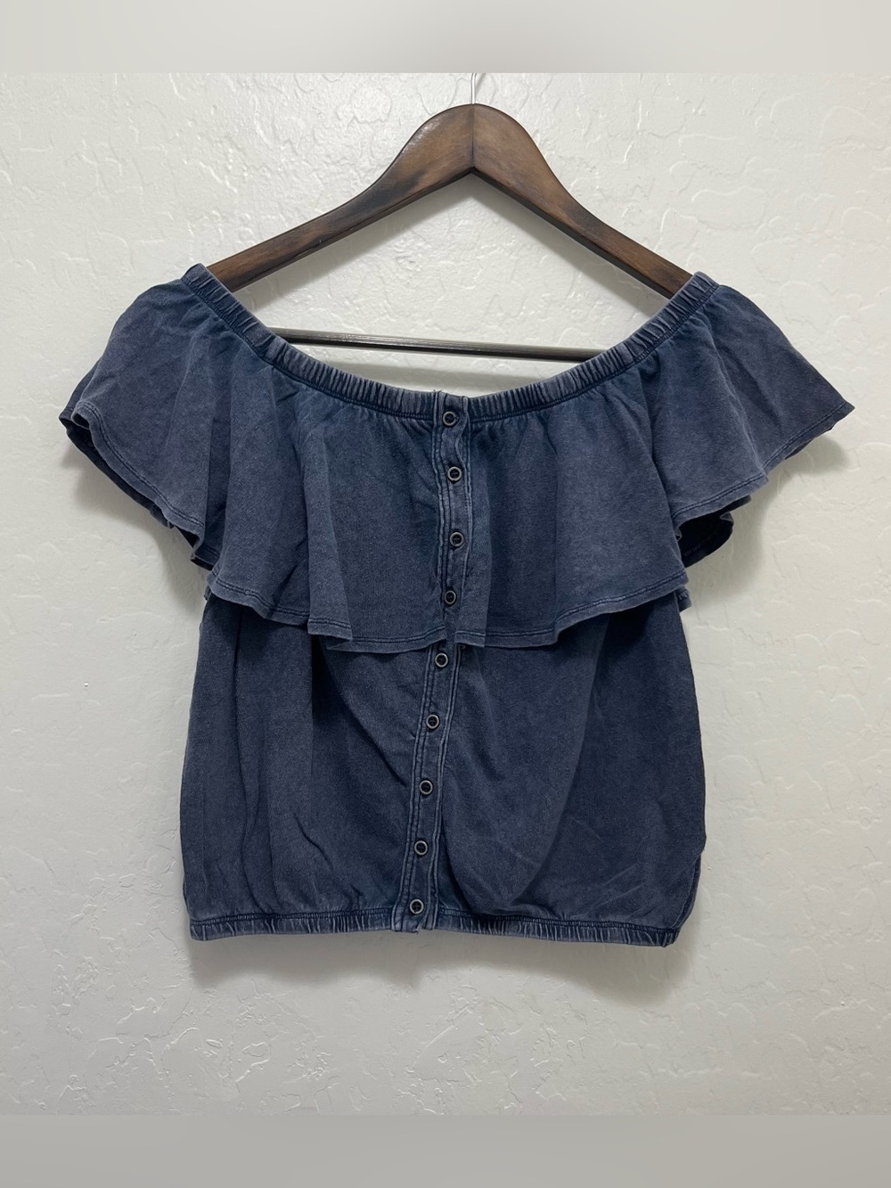 We The Free Faded Blue Crop Top Ruffle Off the Shoulder Button Down Size S